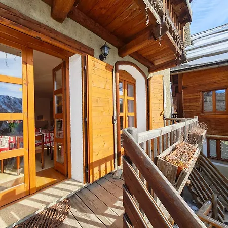 Hostdomus - Castle Lägenhet