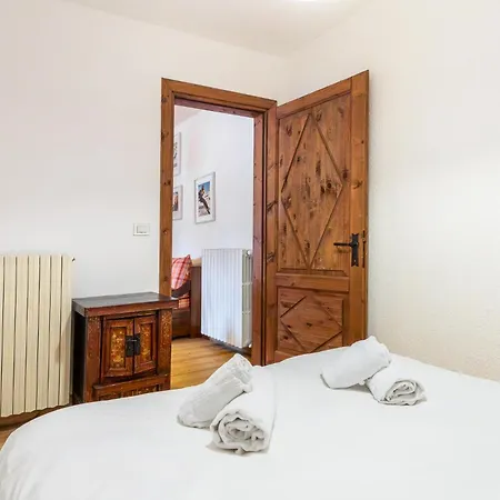 Hostdomus - Castle Appartamento *