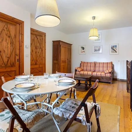 Appartement Hostdomus - Castle Besse-Basso