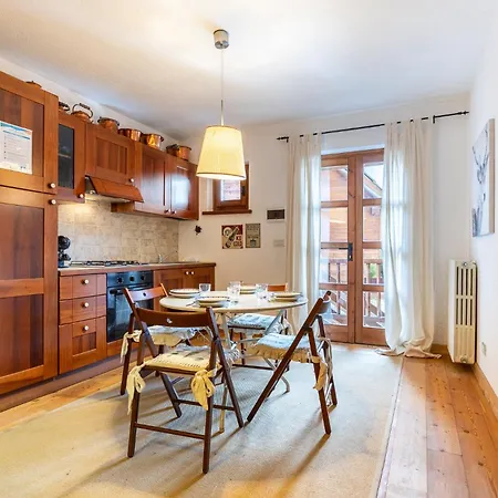 Hostdomus - Castle Appartamento Besse-Basso