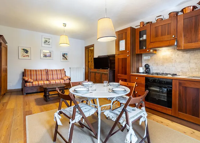 Hostdomus - Castle 아파트 Besse-Basso