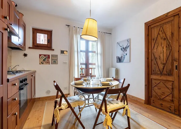 Hostdomus - Castle * Besse-Basso