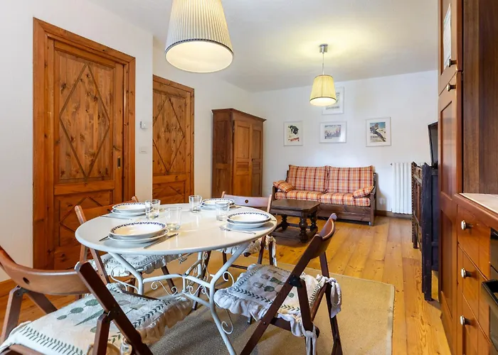 아파트 Hostdomus - Castle Besse-Basso